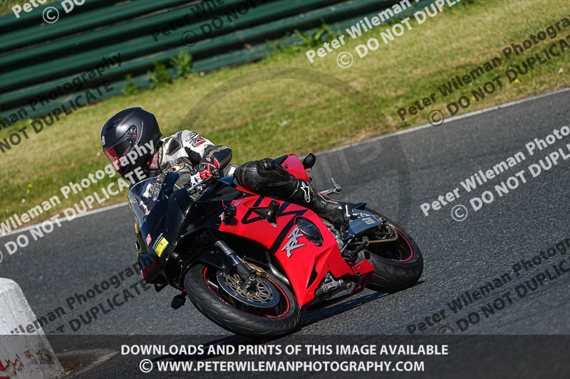 enduro digital images;event digital images;eventdigitalimages;mallory park;mallory park photographs;mallory park trackday;mallory park trackday photographs;no limits trackdays;peter wileman photography;racing digital images;trackday digital images;trackday photos